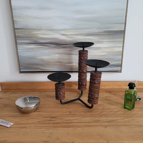 3 Arm tiered pillar candle holder with decorative carved wood accent - Picture 2 of 9